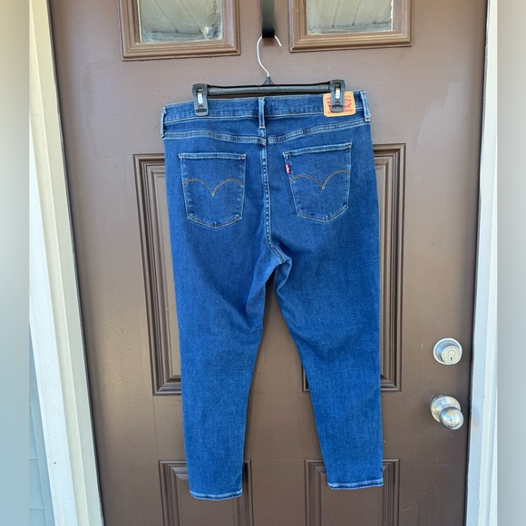 Levi’s 720 High Rise Super Skinny Crop - Picture 3 of 8